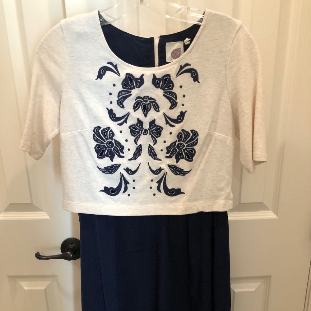 Anthropologie Lilka brand dress, navy and ivory, soft dress, size XS